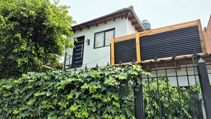 Exterior - Monoambiente en zona residencial en pleno centro de El Palomar (El Palomar)