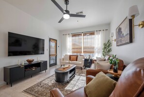 TV - WP304 - Modern Condo in Windsor Palms Resort (Kissimmee)