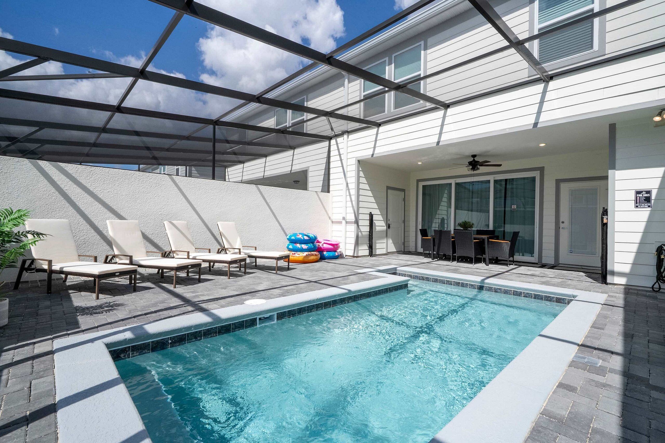 Piscine extérieure, piscine chauffée