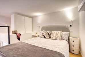 2 bedrooms, iron/ironing board