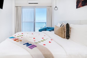 Free WiFi, bed sheets - Oceanview Unit 507 – Panoramic Reef Views + Sunrise Balcony | King Bed (San Pedro)