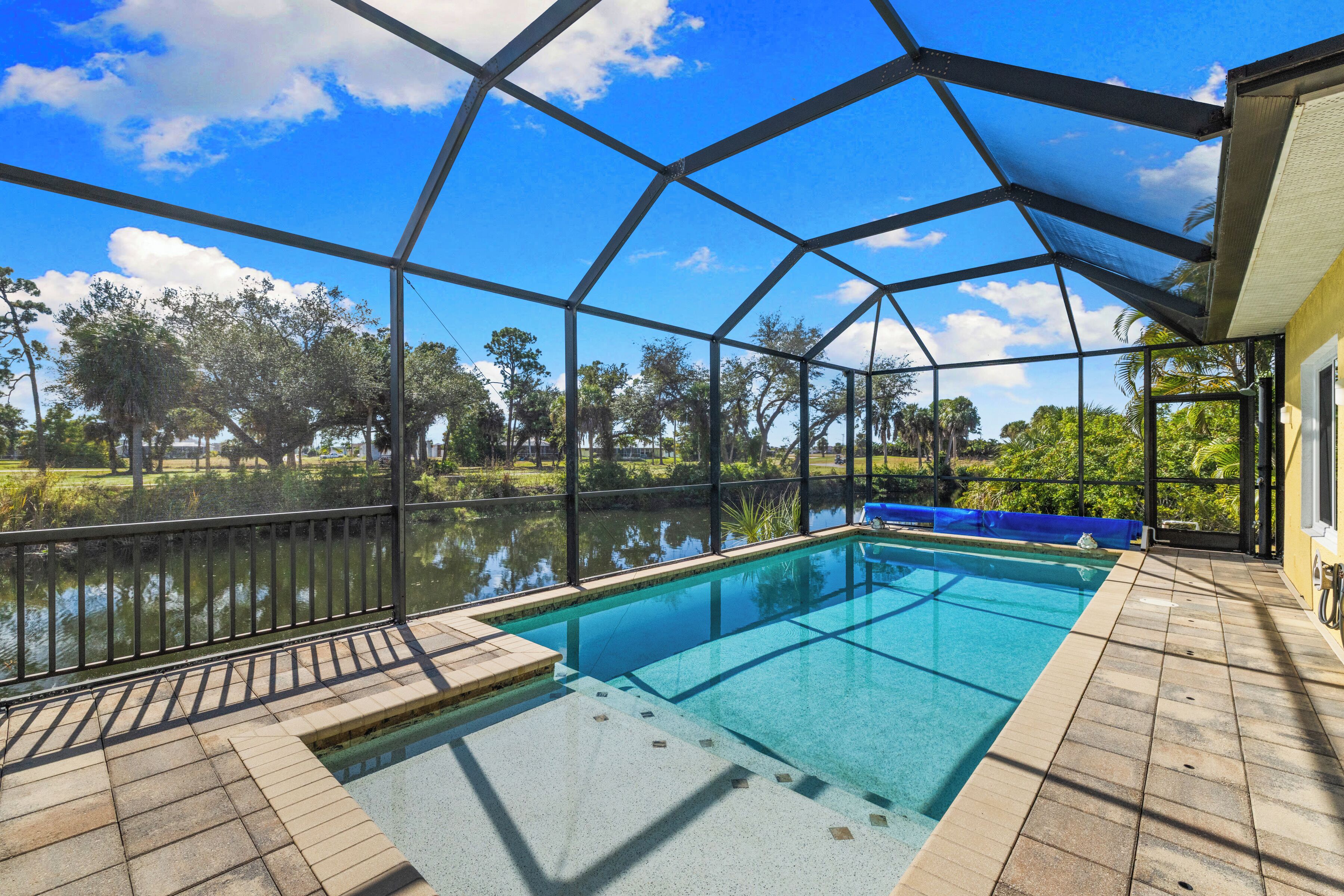 屋外プール、温水プー ル