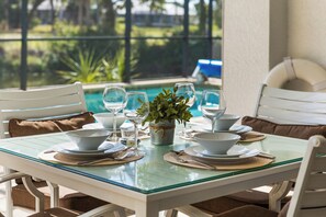 Dining - Seaside Villa Golfers Delight South facing, quiet location, privacy, heated pool (Cape Coral)