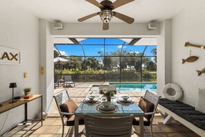 Dining - Seaside Villa Golfers Delight South facing, quiet location, privacy, heated pool (Cape Coral)