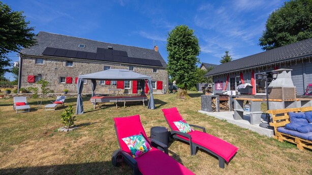 Terrace/patio - Guest Room 'Chambre Michaël': Mountain View, Shared Garden, Air Conditioning (Singles)