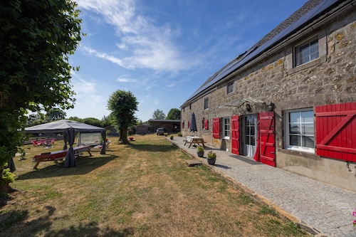 Guest Room 'Chambre Michaël': Mountain View, Shared Garden, Air Conditioning