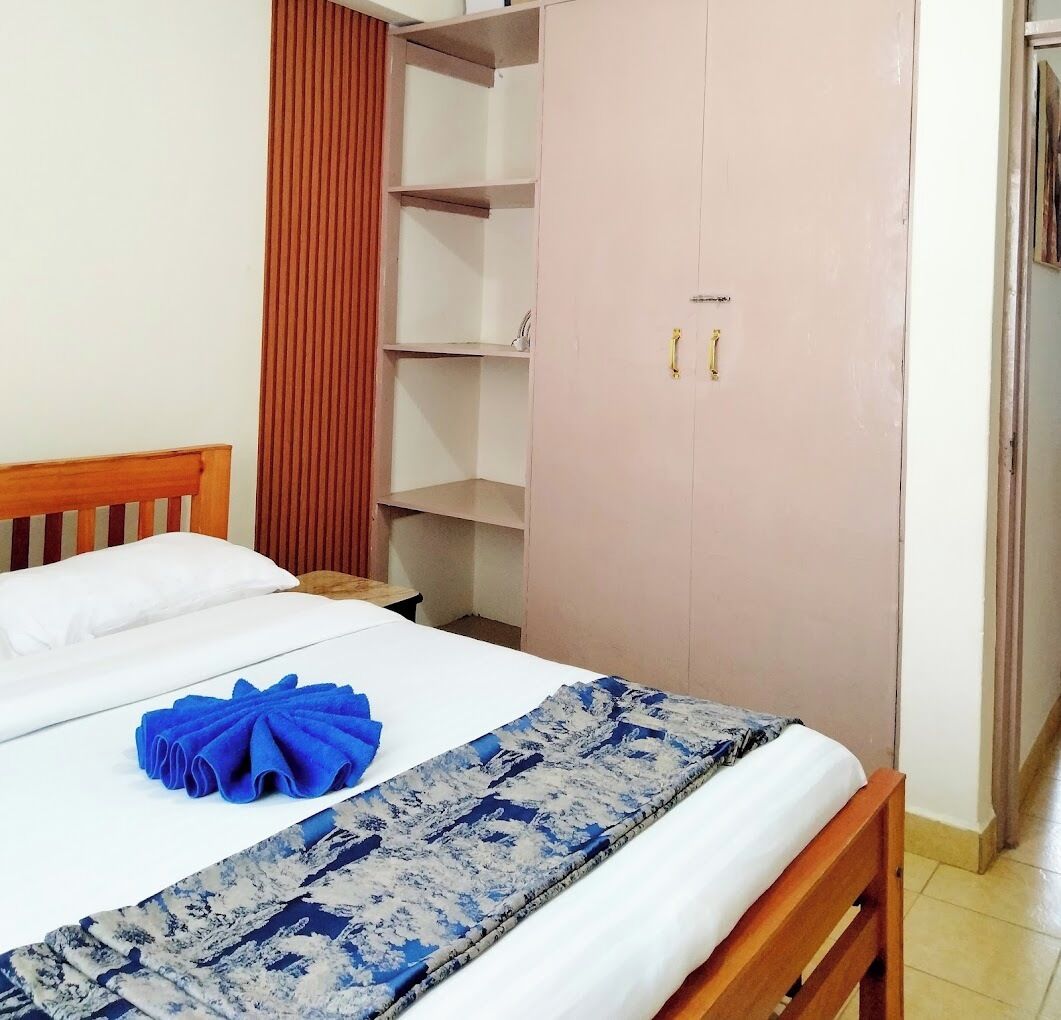 Estudio clásico | Decoración personalizada, muebles diferentes y wifi gratis 