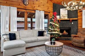 Fernseher, Kamin, Videospiele
