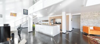 360m2 XXL modern villa in the heart of the Vallée Noble, with pool and views