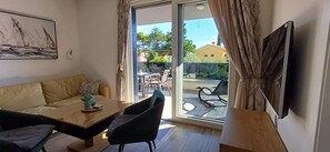 TV - Premium 4 stars Apartment Krk, 5 min to Beach & City Center, Smart TV, Netflix (Krk)