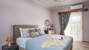 Deluxe Villa, Balcony, City View | In-room safe, soundproofing, iron/ironing board, free WiFi
