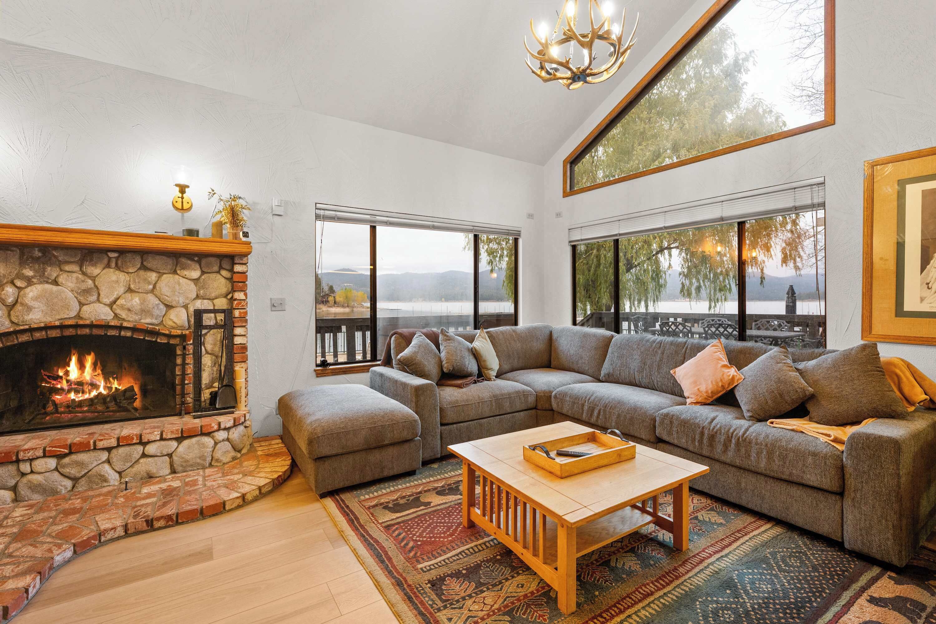 TV, fireplace, offices