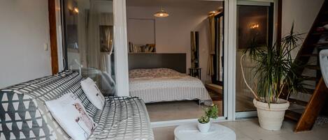 1 室のベッドルーム、WiFi、ベッドシーツ