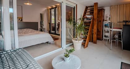 Guest Room in Louvigny with Wi-Fi, Garden, and Breakfast Included