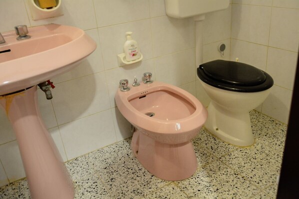 Hair dryer, towels