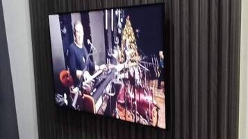 Comfort Apartment, Balcony, Pool View | Living area