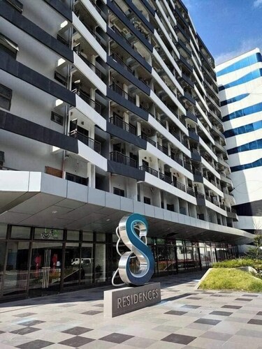 S-Residence tower 1 Staycation Near Moa