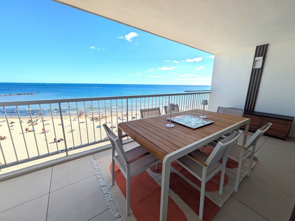 Outdoor dining - Prestigious Sea View, First Line *Terrace *Air Cond (Palavas-les-Flots)