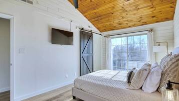 3 chambres, fer et planche à repasser, Wi-Fi, draps fournis