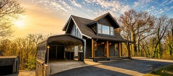 The Black Log Cabin - Hot Tub & Game Room