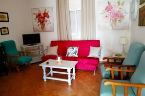 TV, fireplace - Chalet Chaparrillo Conil Rentals with Private Pool, Wi-Fi, and Air Conditioning (Cádiz)