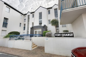 Exterior - Studio Emma – Sea View with Terrace (Le Croisic)