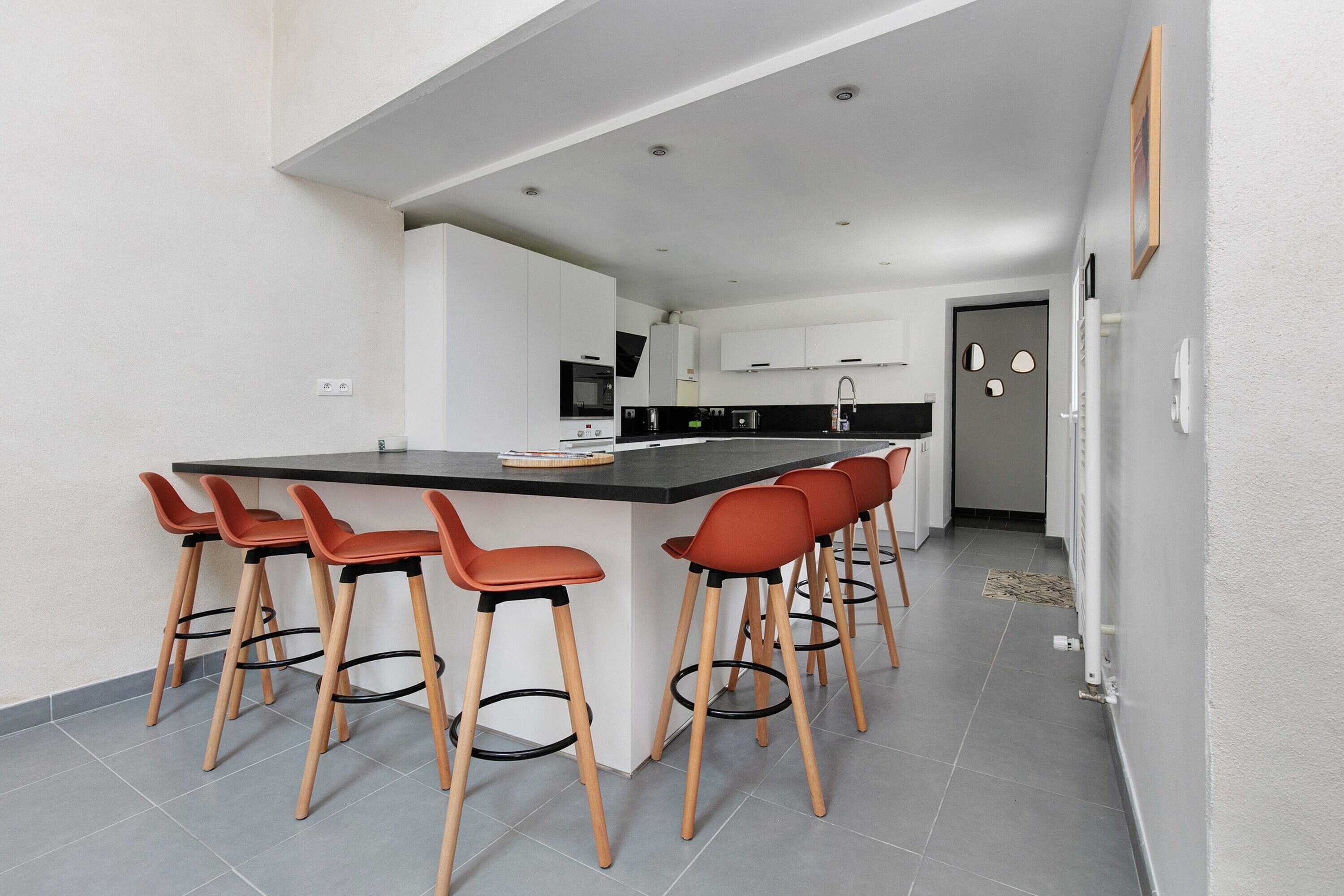 Kylskåp, mikrovågsugn, ugn och spishäll