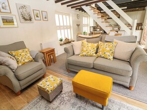 Living area - Meadow View Cottage (Matlock)