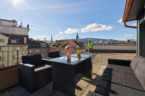 Suite, salle de bain attenante | Terrasse/patio