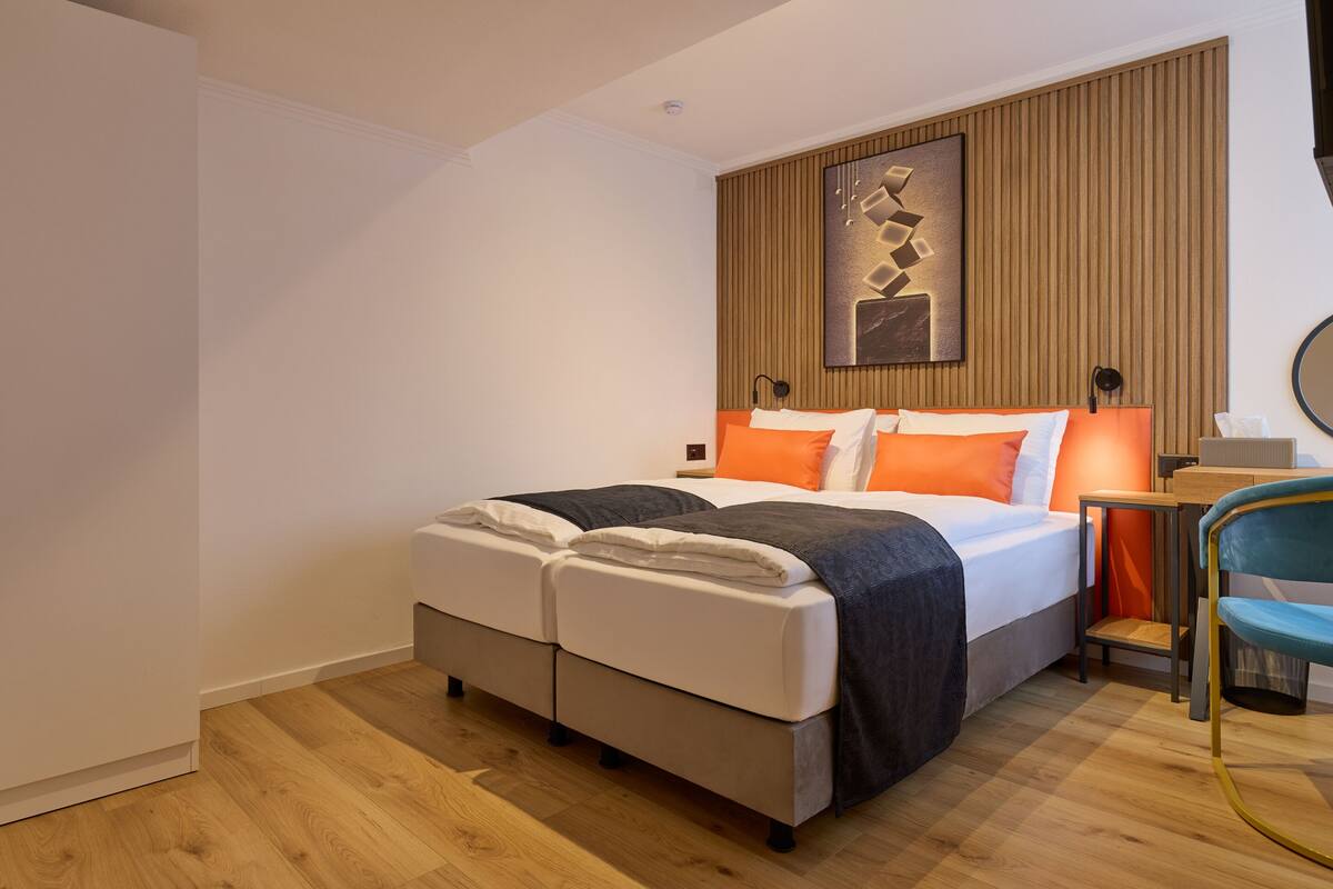 Superior-Studio, Nichtraucher