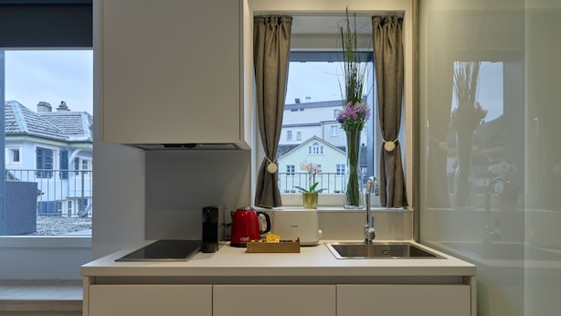 스위트, 앙스위트 | 공용 주방 | 커피/티 메이커, 미니 냉장고, 쿡탑, 전기 주전자