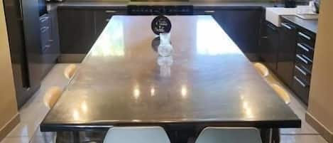 Deluxe House, Pool View | Private kitchen