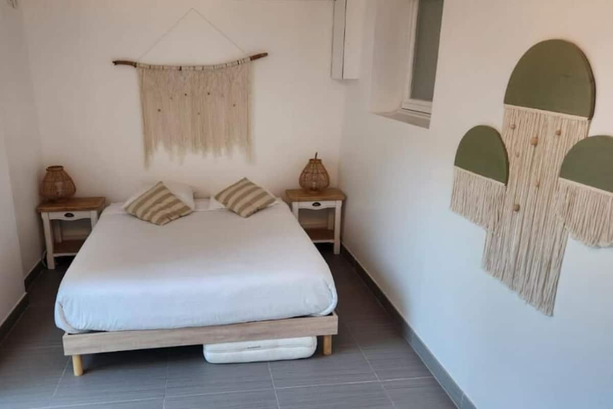 Casa Deluxe, vistas a la piscina | Wifi gratis