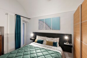 1 bedroom, iron/ironing board, WiFi, bed sheets - Magic & Light in the Heart of Sanremo (Sanremo)