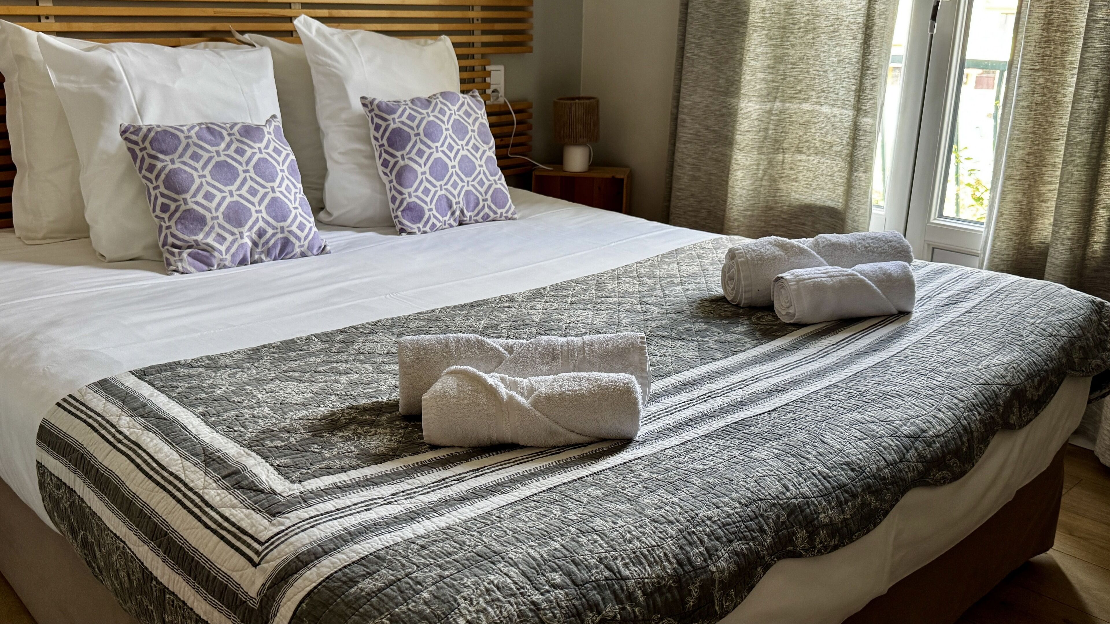 Double Room, 1 Queen Bed | In-room safe, blackout drapes, iron/ironing board, free WiFi