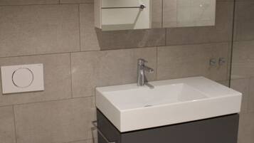 Free toiletries, hair dryer