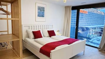 2 多间卧室、旅行婴儿床、免费 WiFi、床单