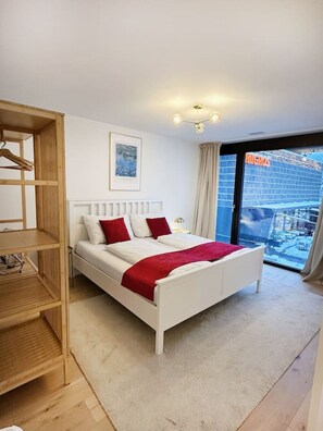 2 slaapkamers, reisbedje, gratis wifi, beddengoed