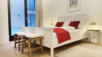 2 slaapkamers, reisbedje, gratis wifi, beddengoed