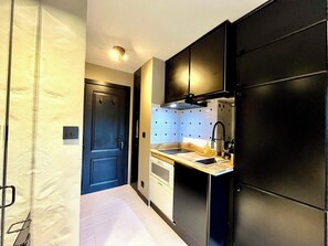 Fridge, oven, dishwasher, coffee/tea maker - Bright apartment with balcony and pool (Megève)