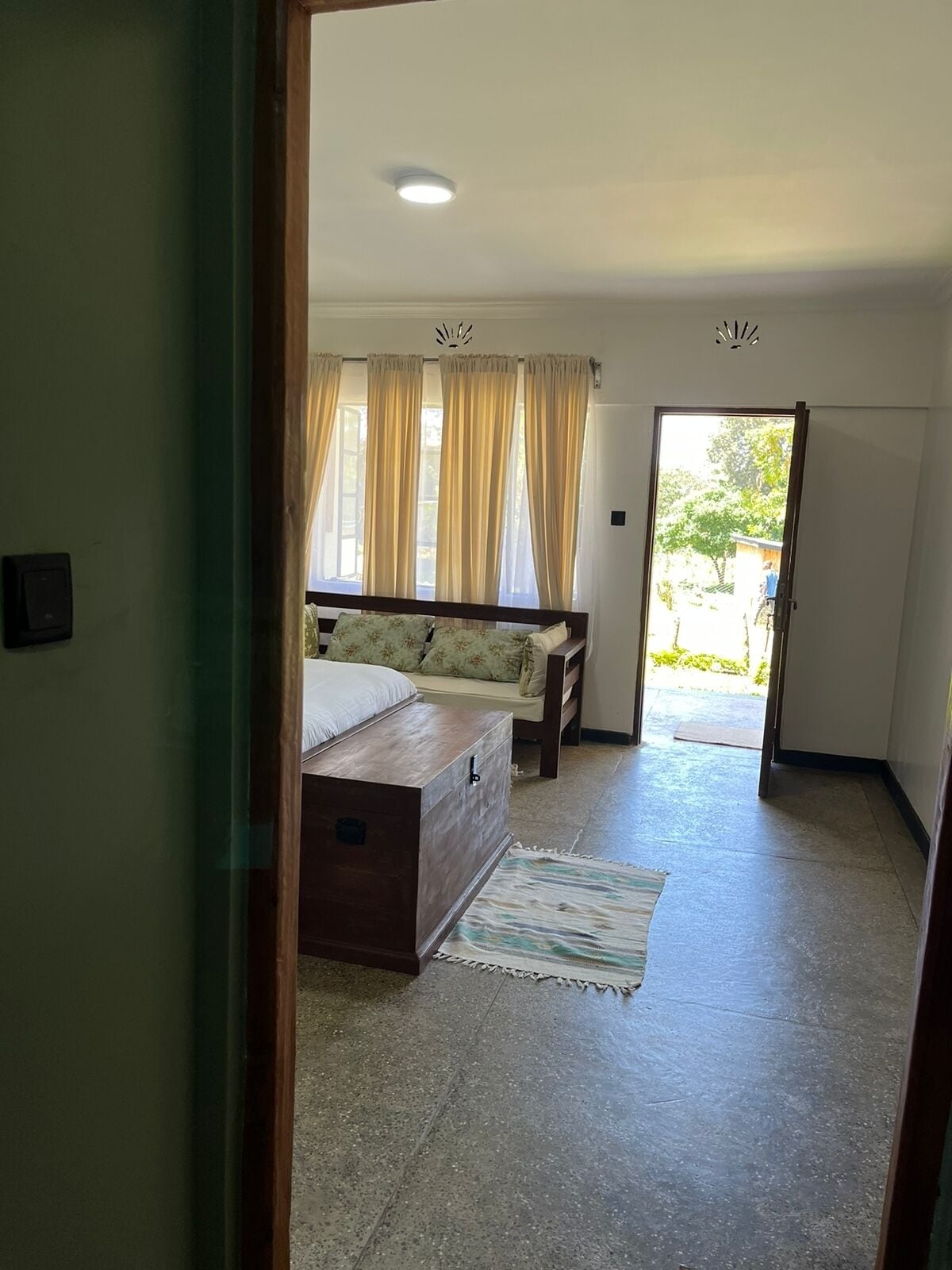 Estudio de lujo | Decoración personalizada, muebles diferentes y wifi gratis 