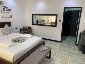 Decoración personalizada, muebles diferentes y wifi gratis 