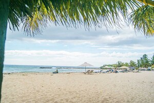 Ubicación a pie de playa, arena blanca y cabañas de uso gratuito