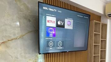 Studiosvit Comfort - balkong - utsikt mot staden | Sängtillbehör av högsta kvalitet, duntäcken och bäddmadrasser