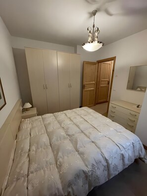 Iron/ironing board, bed sheets - Holiday Home 'Tabià Padola' with Mountain View (Padola)