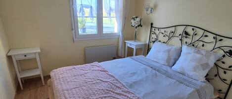 熨斗/熨衫板、Wi-Fi、床單