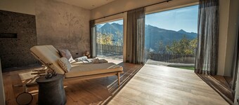 Chalet 'Bergchalet A N D E R S' with Mountain Views, Private Terrace & Wi-Fi