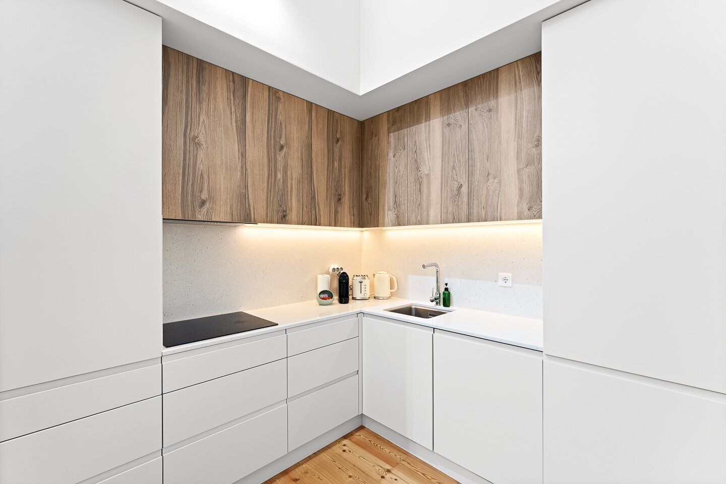 Refrigerador, microondas, horno y lavavajillas 