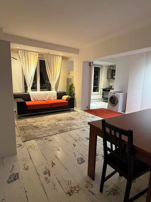 Interior - Beating heart apartment Bucharest calea victoriei (București)