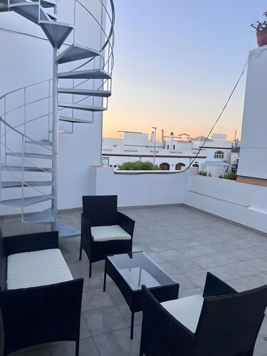 Apartment 'Bajo De Guía 1A' with Private Terrace, Wi-Fi and Air Conditioning